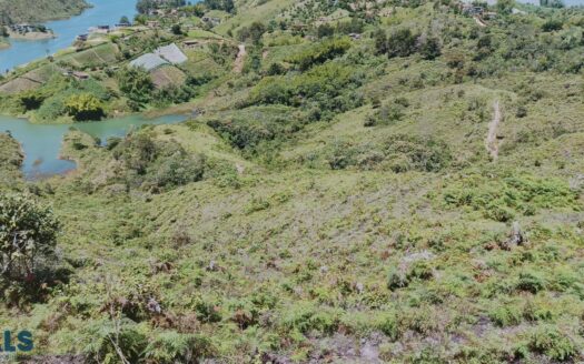 El Peñol Santa Ana 25-Acre Lakefront Lot with Lake Access – MLS 257330