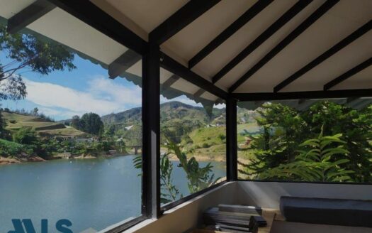 El Peñol La Cristalina Farm with 2 Homes – MLS 244242