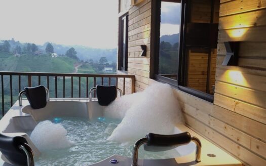 El Peñol Morro 2-Bed Furnished House with Jacuzzi – MLS 253424