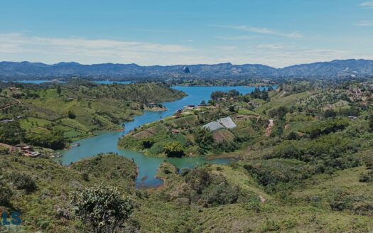 El Peñol Santa Ana 25-Acre Lakefront Lot with Lake Access – MLS 257330