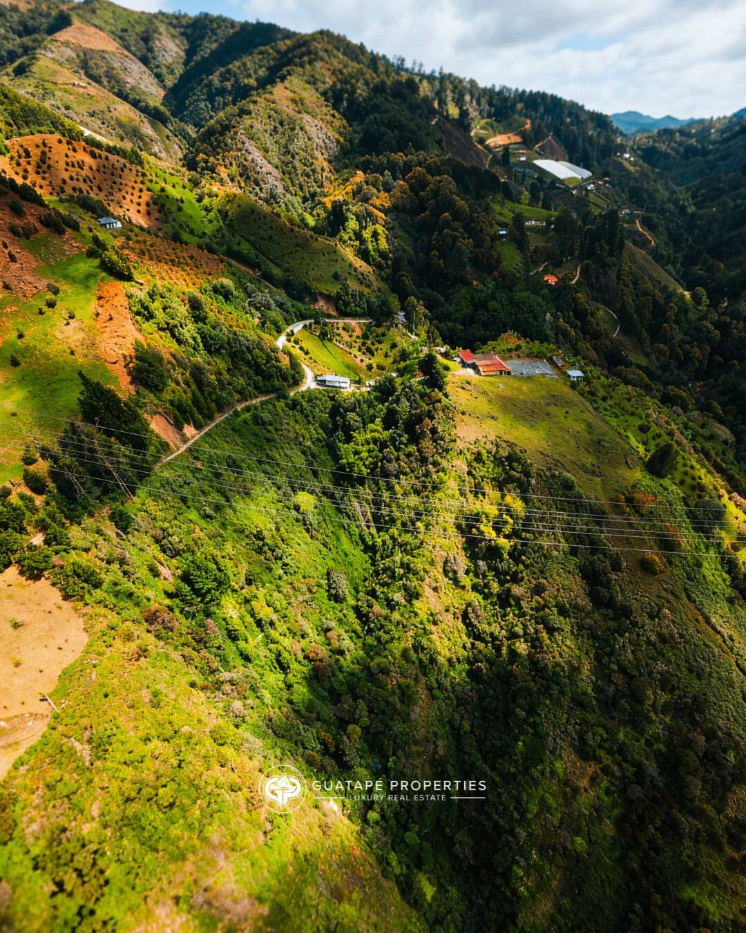 Vereda La Sonadora — Lake view